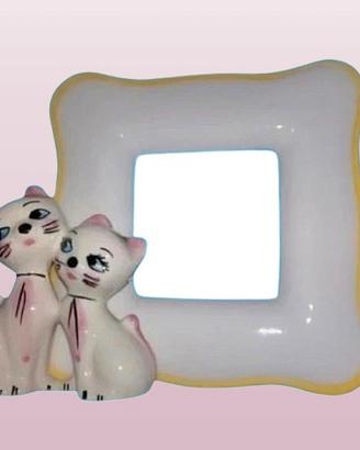 Cornice in ceramica con gattini vintage