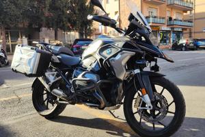 BMW R 1250 GS Exclusive assetto ribassato