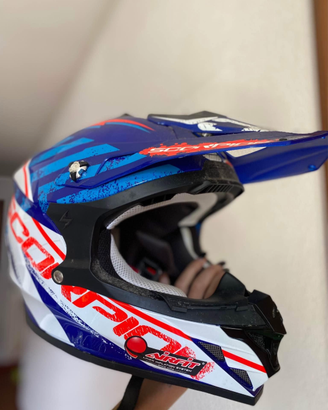 Scorpion casco