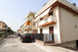 3 LOCALI A GIULIANOVA