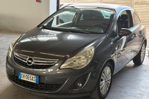 Opel Corsa 1.2 5 porte Club