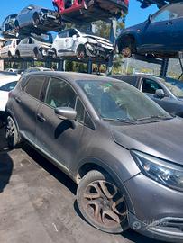 RENAULT CAPTUR RICAMBI USATI