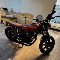 Yamaha xs 400 del 1981 scrambler/caferacer