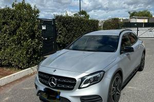 Mercedes GLA 200 night edition  grigio