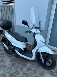 Scooter Peugeot Tweet 150