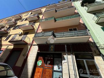 4 LOCALI A BARI