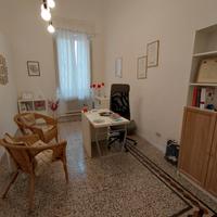 Studio arredato in condivisione