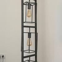 Lampada da terra in metallo