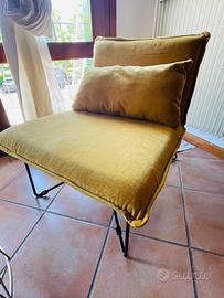 Poltrona design velluto giallo senape