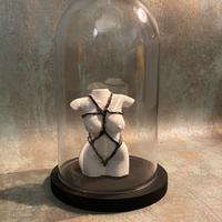 Scultura bdsm bondage in cupola