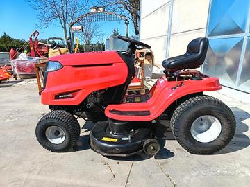Trattorino tagliaerba MTD Smart RG145 seminuovo