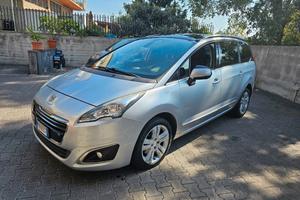 Peugeot 5008 1.6 Diesel Allure 7 Posti – Tetto Pan