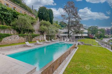 Villa di 687 m² con più di 5 locali e box auto dop