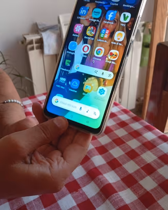 cellulare Motorola moto g06 
