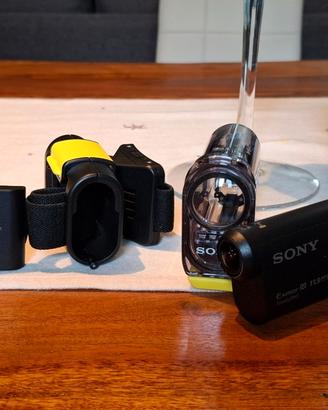 SONY  HDR-AS20  ACTION  CAMERA con accessori
