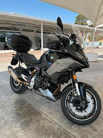 Bmw F900XR TRIPLE BLACK 10/22