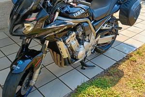 Yamaha fzs 1000 fazer