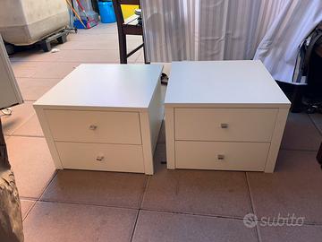 2 comodini bianchi