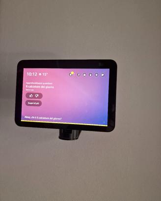Alexa 8 con staffa 