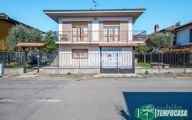 VILLA SINGOLA SU 2 LIVELLI+BOX AMPIO