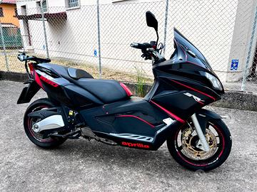 Scooter Aprilia Srv 850
