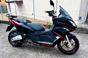 Scooter Aprilia Srv 850