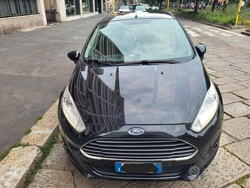 FORD Fiesta nera 1.0 ecoboost - Titanium 100 cv