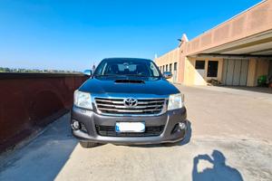 Toyota Hilux automatico