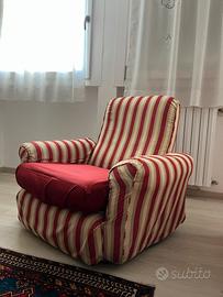 Poltrona imbottita a righe rosse e beige vintage