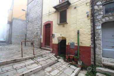 3 LOCALI A MONTAGANO