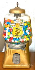 Distributore caramelle