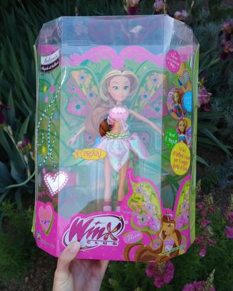 Bambola Flora Winx Club 4 - Believix - magiche ali