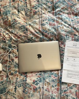 Macbook pro 2017 256 gb