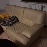 Divano in pelle panna