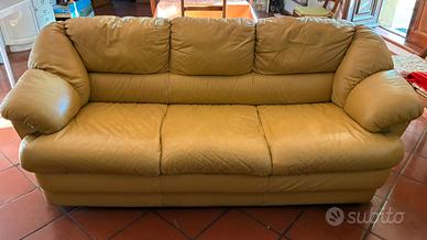 Salotto completo in pelle gialla/ocra