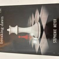 Libro breaking dawn di Stephenie Meyer