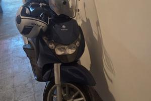 Piaggio Beverly 250