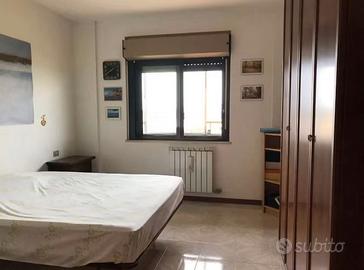 Pomezia bilocale arredato con terrazzo