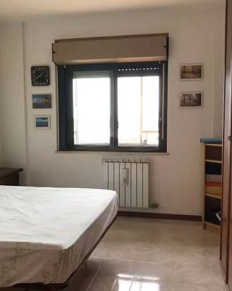 Pomezia bilocale arredato con terrazzo