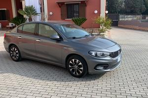 AUTO FIAT TIPO