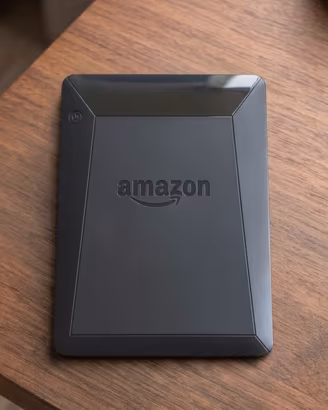 Amazon kindle voyage Come NUOVO