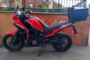 Moto Morini X-Cape 649 cerchi raggi