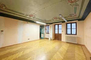 NEGOZIO A RIVAROLO CANAVESE