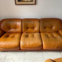 divani vintage Girgi in pelle