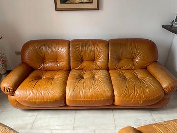 divani vintage Girgi in pelle