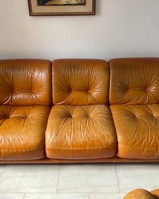 divani vintage Girgi in pelle