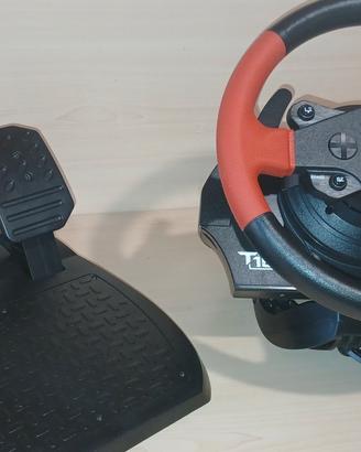 Volante e pedalaliera thrustmaster T150