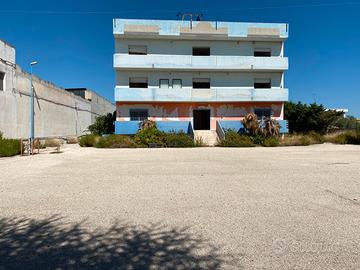 Capannone 3600 mq totali