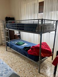 Letto a castello con materassi