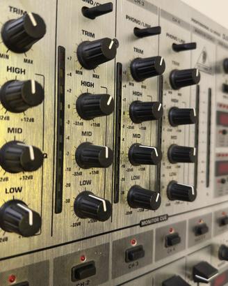 Mixer Dj - Behringer DJX700